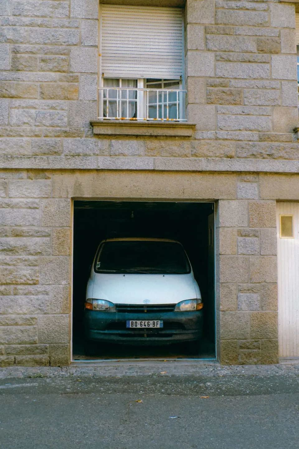 Bretagne, shot on a Panasonic Lumix DMC FS16 with Cinea Ektachrome 100